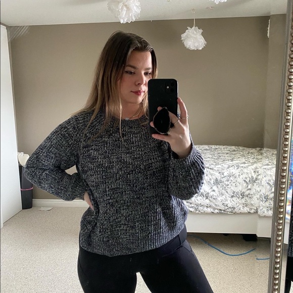 H&M Navy Knit - Picture 4 of 4